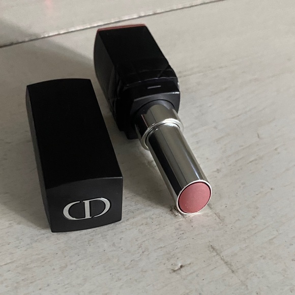 Dior Forever Lipstick in 300 shade Rosy Nude Lipstick - Picture 1 of 3